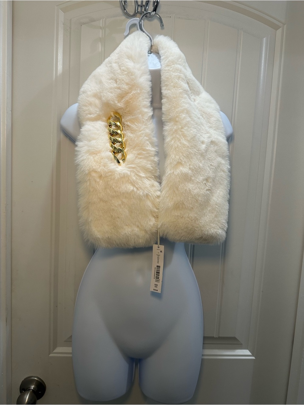 NWT Faux Fur Scarf with Gold Chain Accent - Ivory